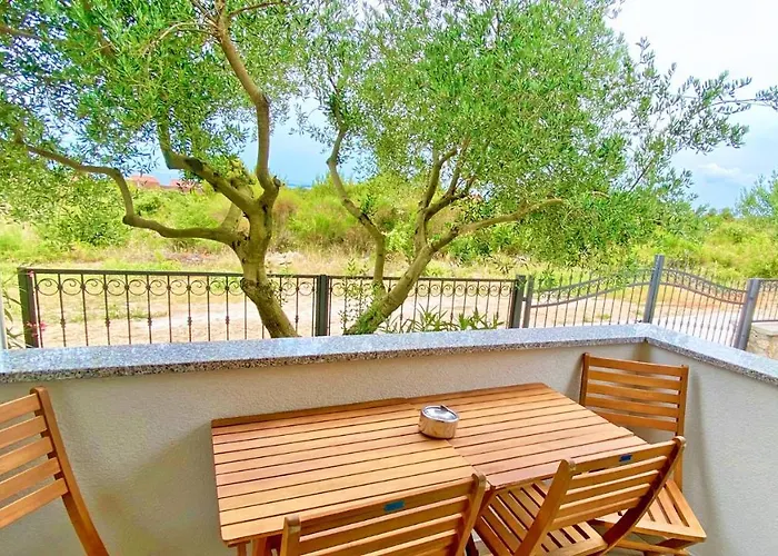 Апартаменты - Maslenik -appartement 65 M2 Et Piscine