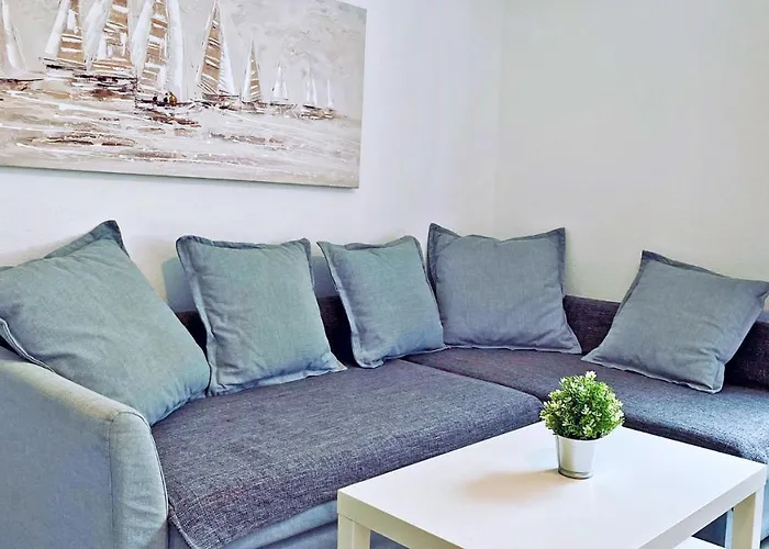 - Maslenik -appartement 65 M2 Et Piscine * Pakoštane