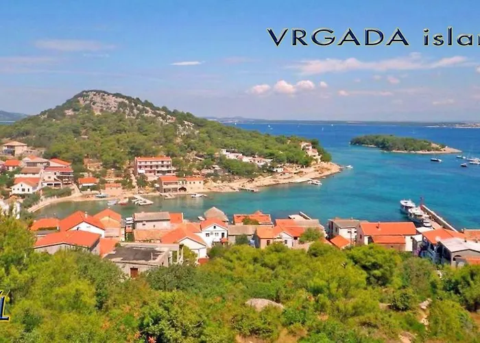 - Maslenik -appartement 65 M2 Et Piscine Pakoštane