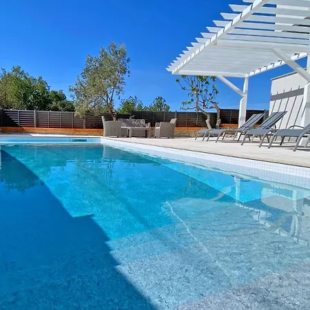 Διαμέρισμα - Maslenik -appartement 65 M2 Et Piscine