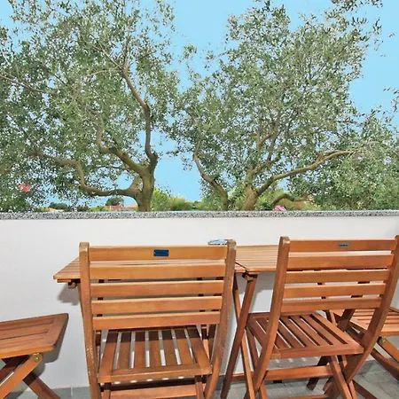 - Maslenik -appartement 65 M2 Et Piscine Διαμέρισμα Pakoštane