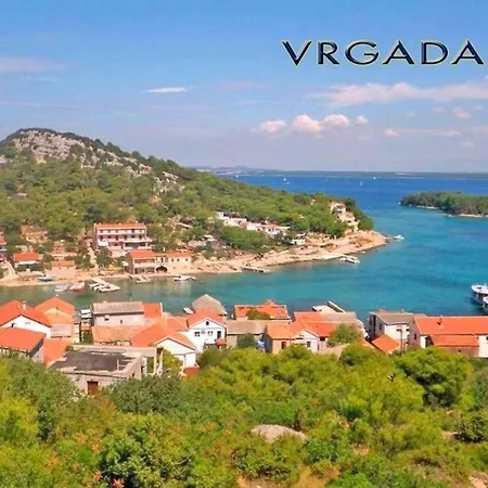 - Maslenik -appartement 65 M2 Et Piscine Pakoštane