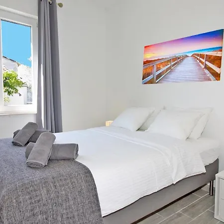 - Maslenik -appartement 65 M2 Et Piscine Διαμέρισμα *