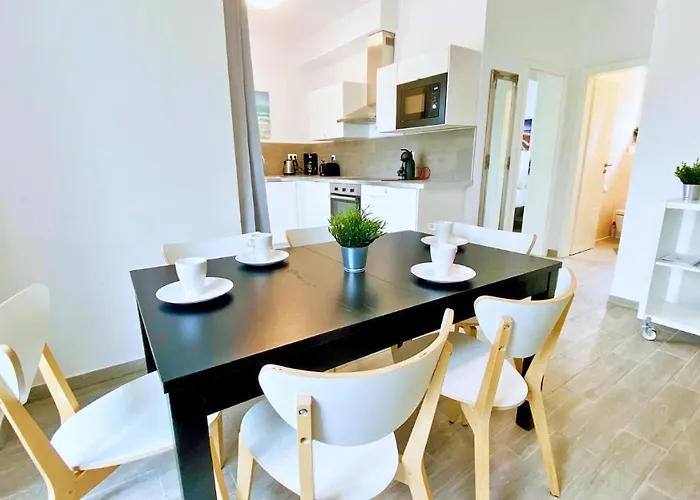 - Maslenik -appartement 65 M2 Et Piscine *