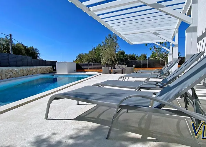 - Maslenik -appartement 65 M2 Et Piscine