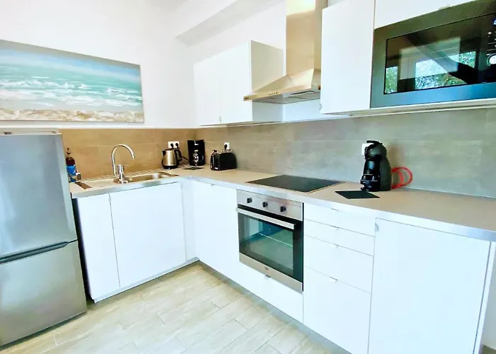 - Maslenik -appartement 65 M2 Et Piscine דירה