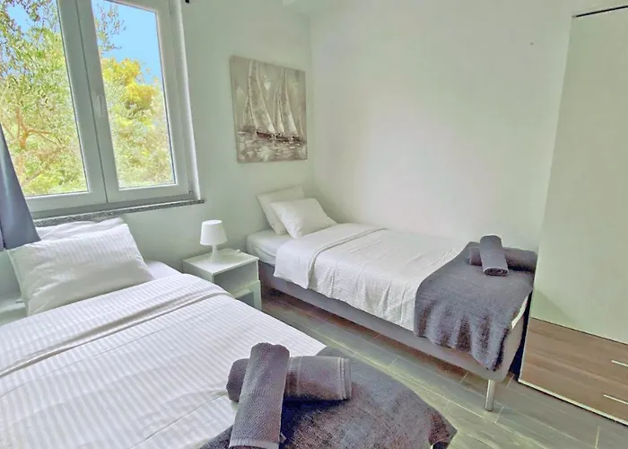 - Maslenik -appartement 65 M2 Et Piscine